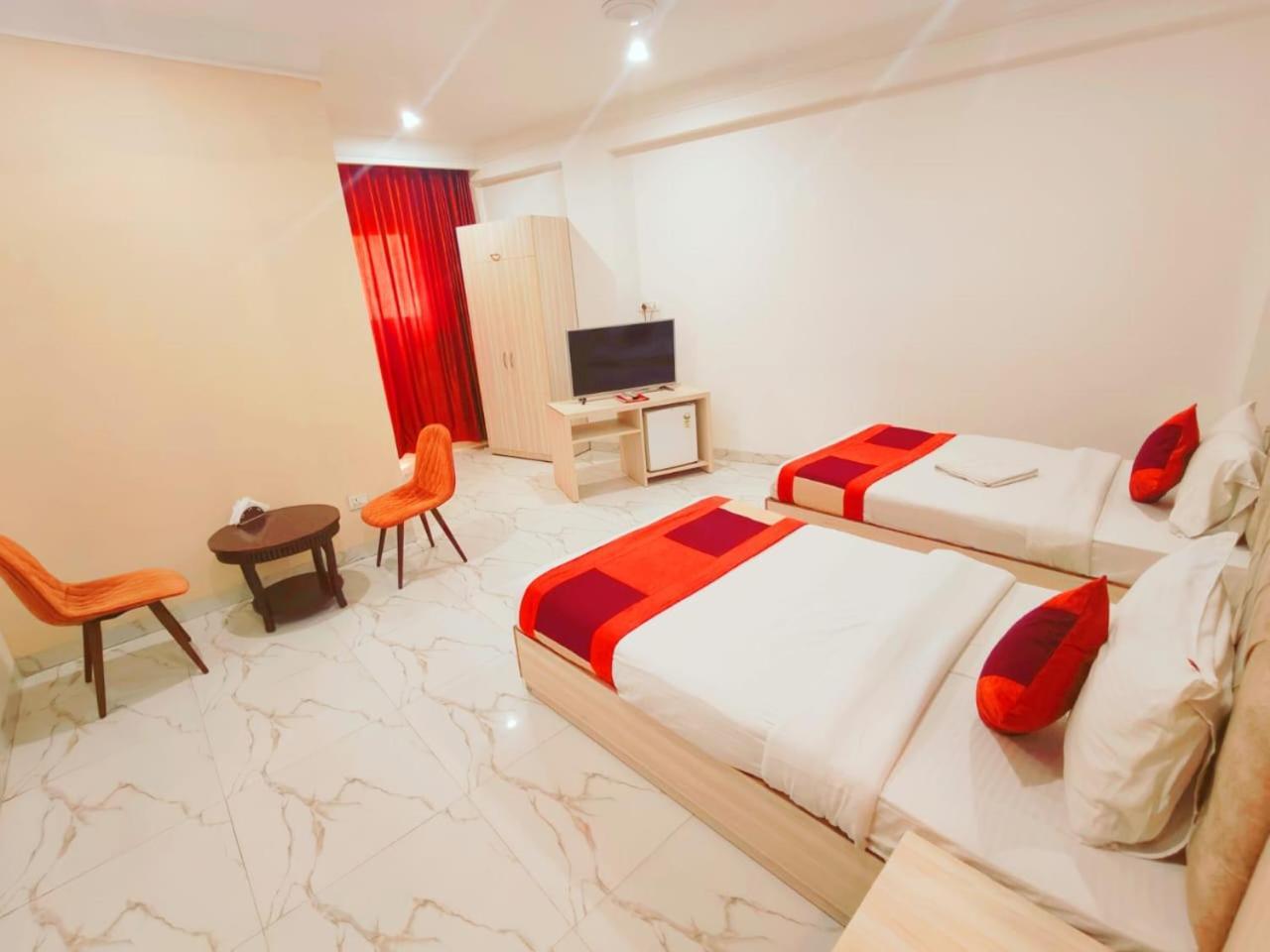 Hotel Almora Inn - Near By Delhi International Airport - With Free Airport Pickup And Drop Nova Deli Exterior foto