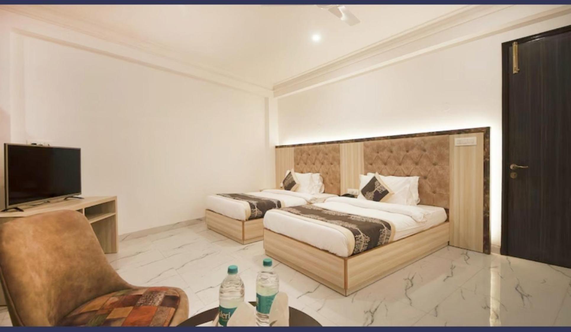 Hotel Almora Inn - Near By Delhi International Airport - With Free Airport Pickup And Drop Nova Deli Exterior foto