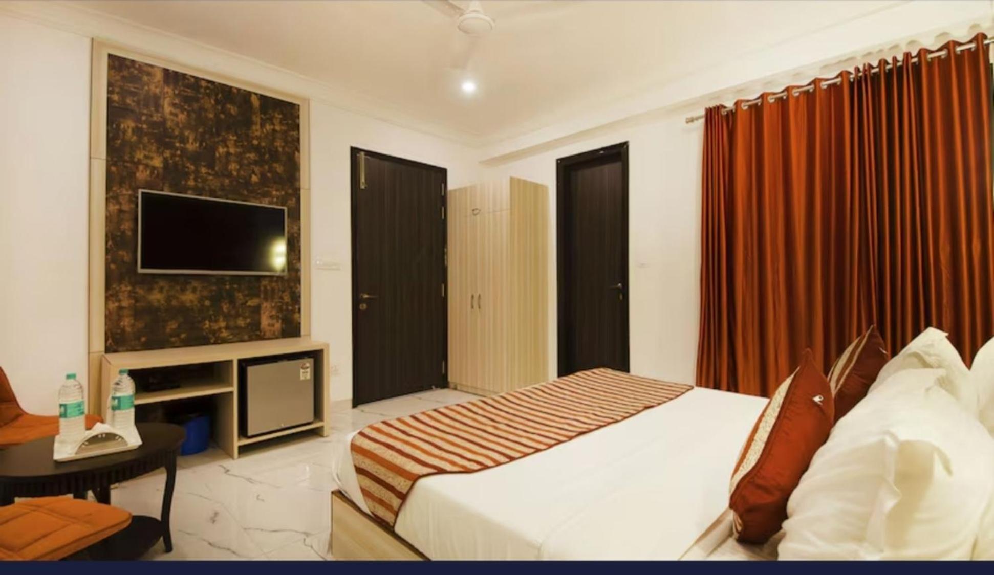 Hotel Almora Inn - Near By Delhi International Airport - With Free Airport Pickup And Drop Nova Deli Exterior foto