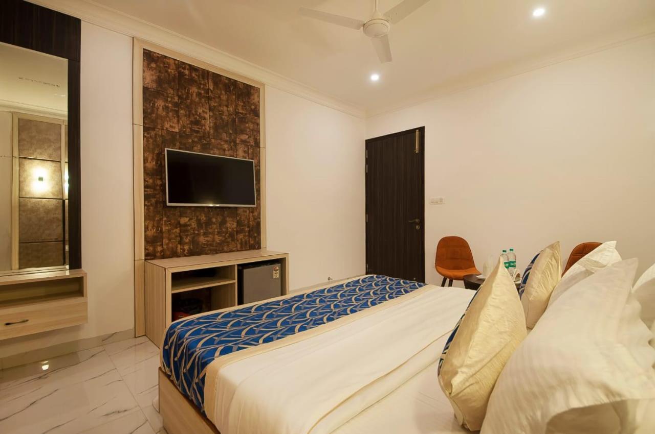 Hotel Almora Inn - Near By Delhi International Airport - With Free Airport Pickup And Drop Nova Deli Exterior foto