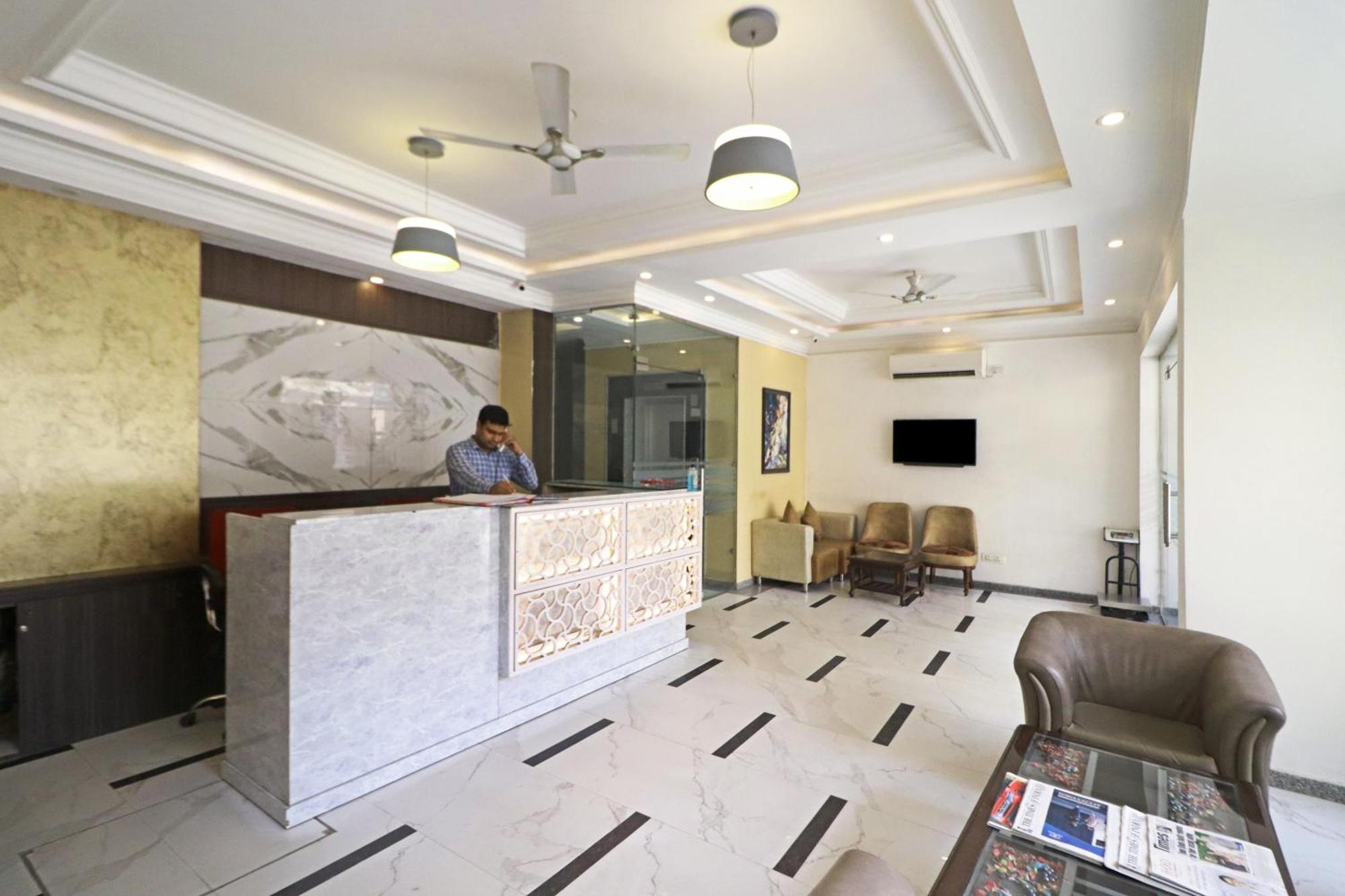 Hotel Almora Inn - Near By Delhi International Airport - With Free Airport Pickup And Drop Nova Deli Exterior foto