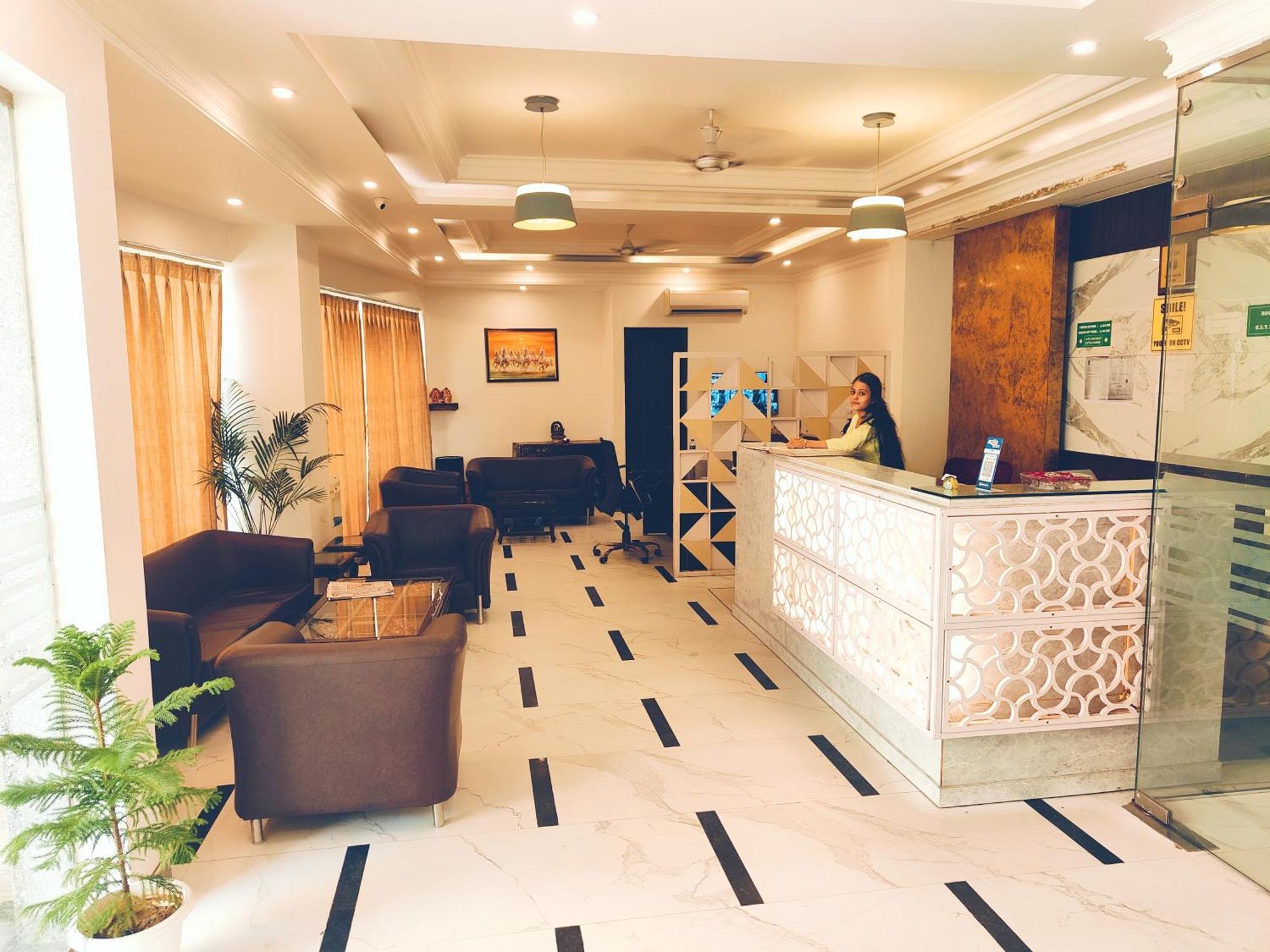 Hotel Almora Inn - Near By Delhi International Airport - With Free Airport Pickup And Drop Nova Deli Exterior foto